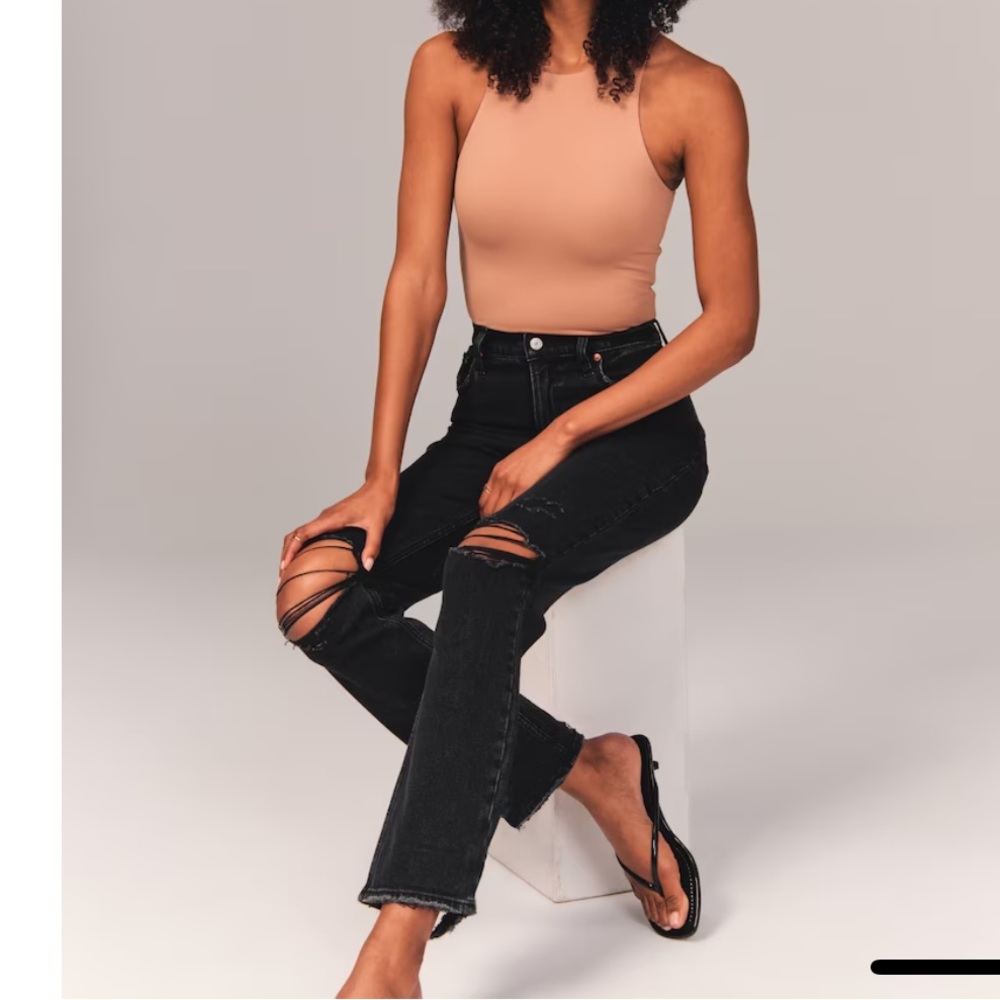 Abercrombie ultra high rise ankle straight jeans - Sold out style!